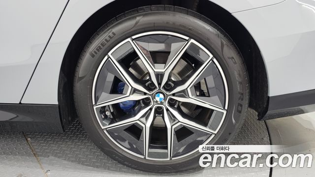 BMW 5-Series 2024 — photo 7