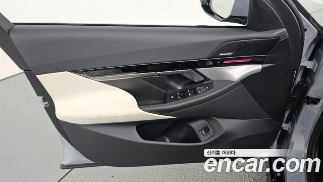 BMW 5-Series 2024 — photo 14