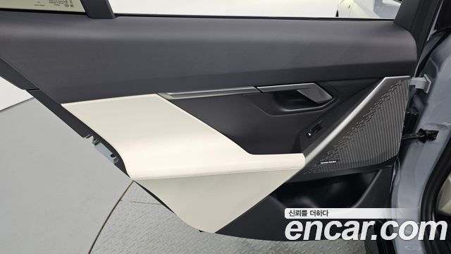 BMW 5-Series 2024 — photo 15