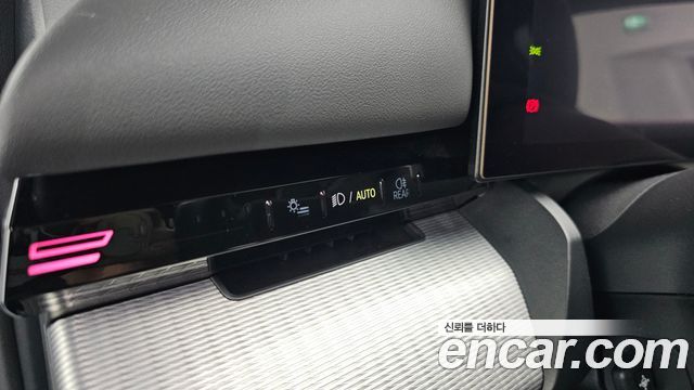 BMW 5-Series 2024 — photo 28
