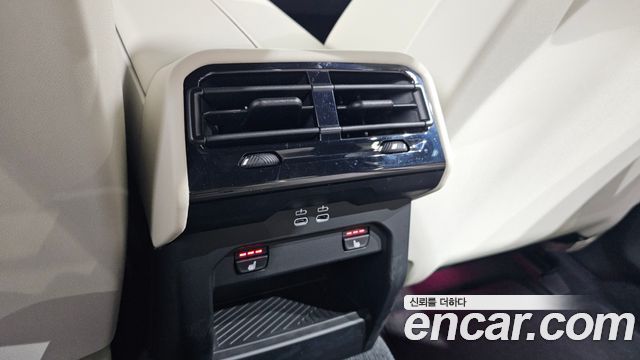 BMW 5-Series 2024 — photo 30