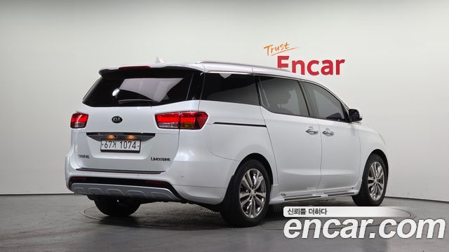 Kia Canival 2016 — photo 2