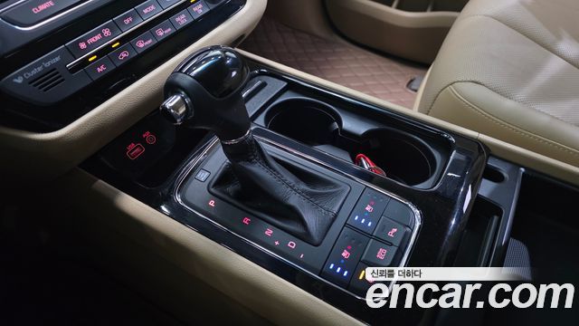 Kia Canival 2016 — photo 9