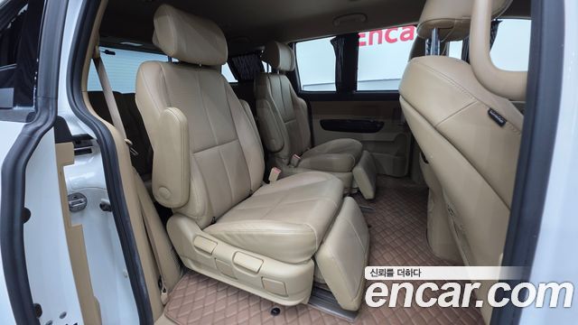 Kia Canival 2016 — photo 18