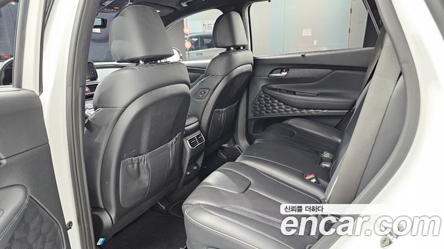 Hyundai Santafe 2021 — photo 18