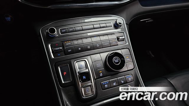 Hyundai Santafe 2021 — photo 25