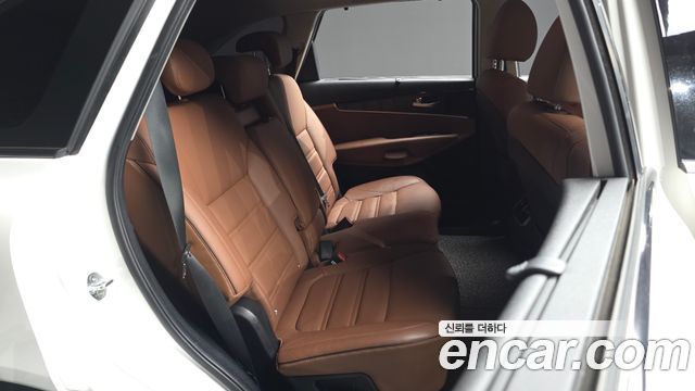 Kia Sorento 2019 — photo 18
