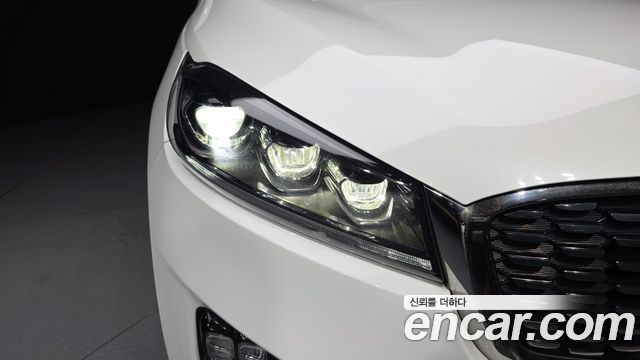Kia Sorento 2019 — photo 8