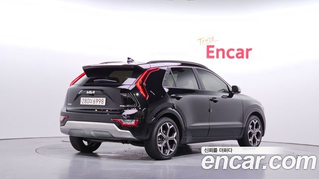 Kia Niro 2023 — photo 2