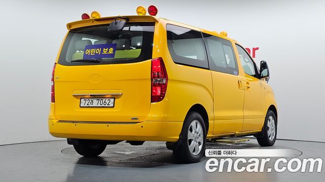Hyundai Starex 2019 — photo 2