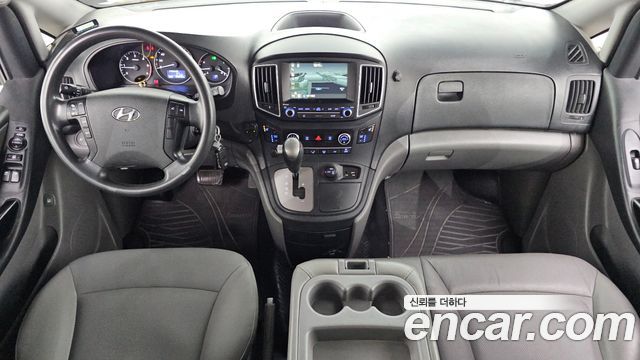 Hyundai Starex 2019 — photo 10