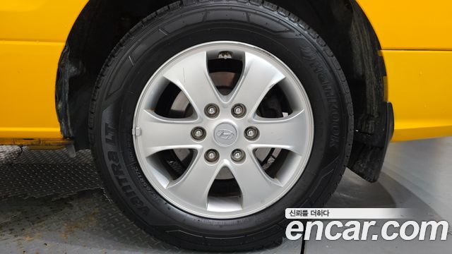 Hyundai Starex 2019 — photo 7