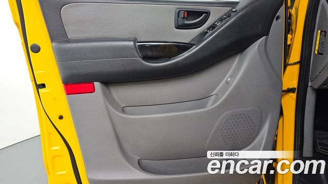 Hyundai Starex 2019 — photo 14