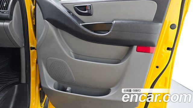 Hyundai Starex 2019 — photo 15