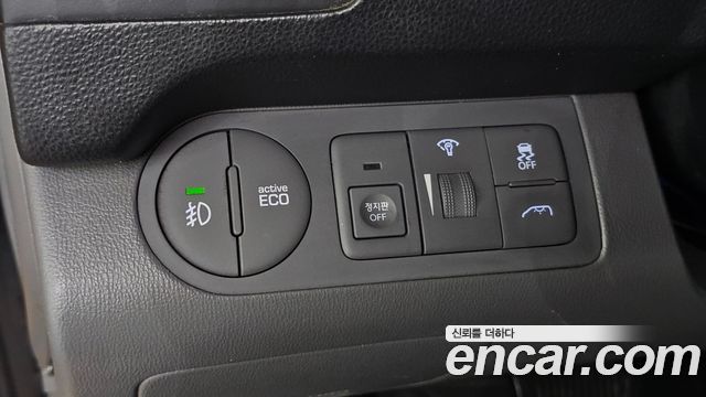 Hyundai Starex 2019 — photo 28