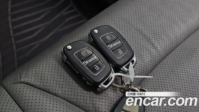 Hyundai Starex 2019 — photo 33