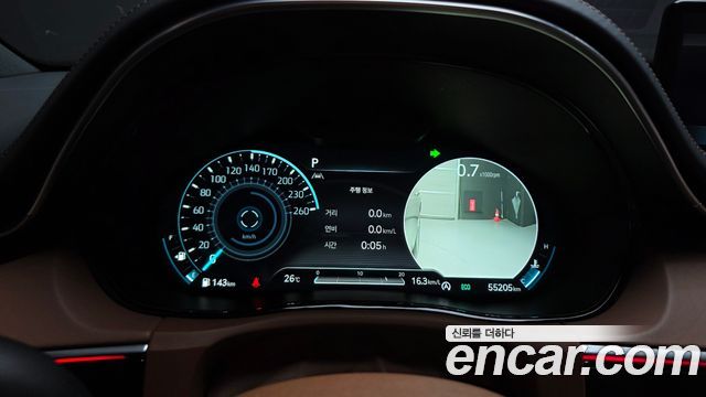 Genesis GV70 2021 — photo 8