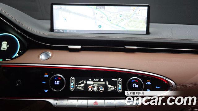 Genesis GV70 2021 — photo 15
