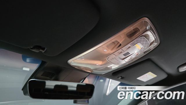 Genesis GV70 2021 — photo 18