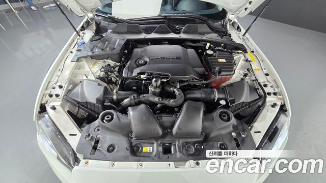 Jaguar XJ 2017 — photo 6