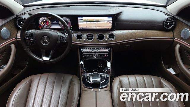 Mercedes-Benz E-Class 2018 — photo 7