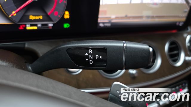 Mercedes-Benz E-Class 2018 — photo 9