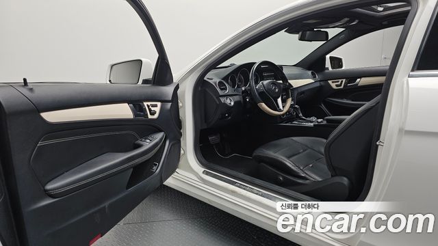Mercedes-Benz C-Class 2013 — photo 10