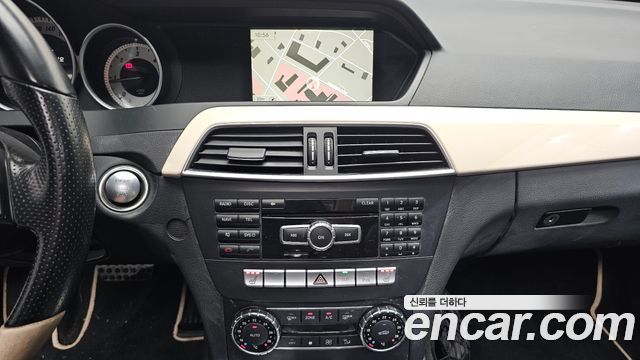 Mercedes-Benz C-Class 2013 — photo 14