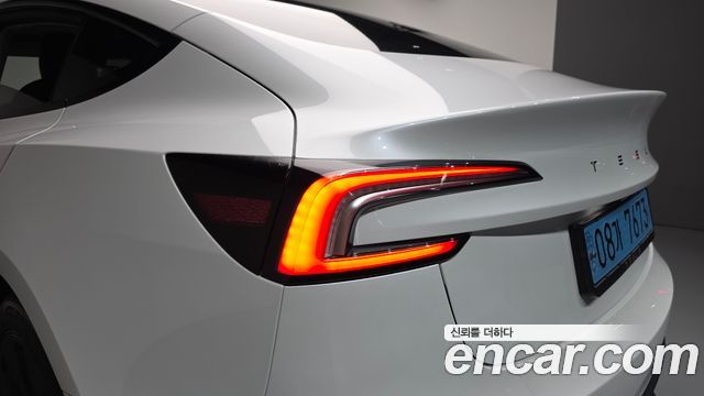Tesla Model 3 2024 — photo 9