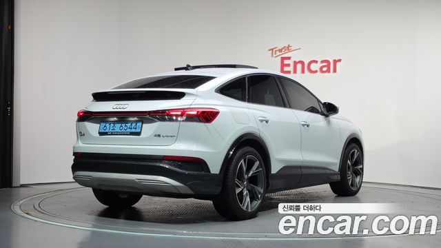 Audi Q4 e-tron 2025 — photo 2