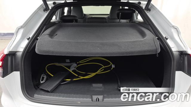 Audi Q4 e-tron 2025 — photo 20