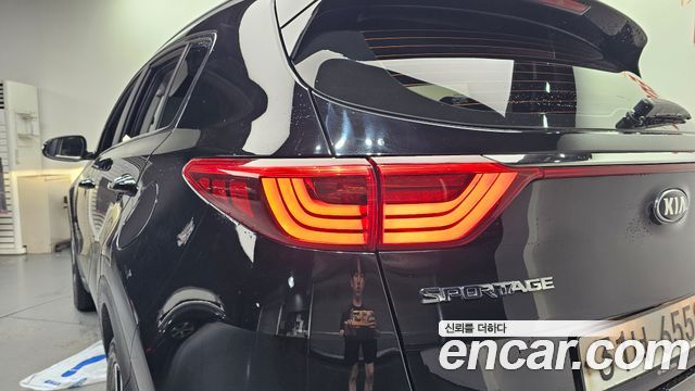 Kia Sportage 2018 — photo 9