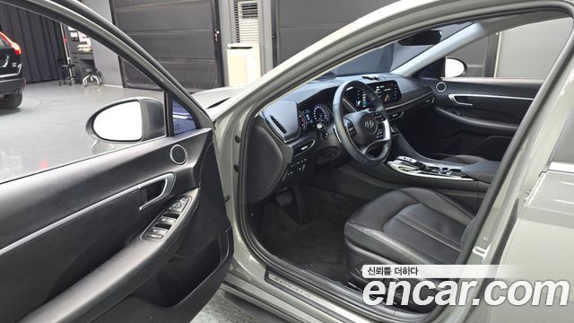 Hyundai Sonata 2021 — photo 13