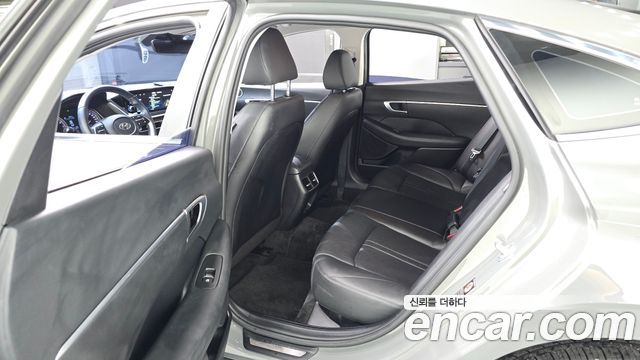 Hyundai Sonata 2021 — photo 17