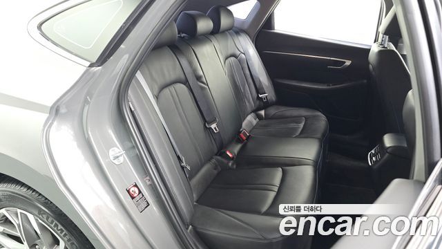 Hyundai Sonata 2021 — photo 18