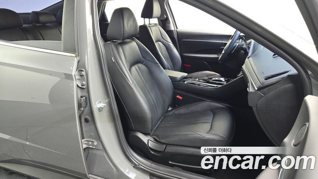 Hyundai Sonata 2021 — photo 16