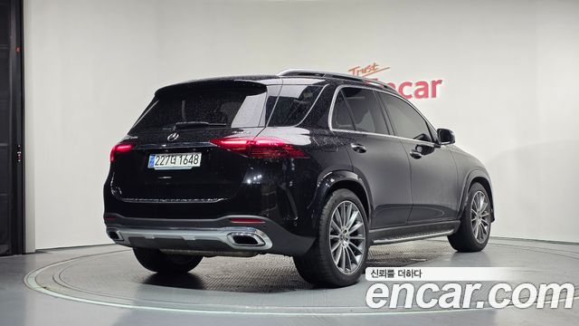 Mercedes-Benz GLE-Class 2024 — photo 2