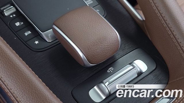 Mercedes-Benz GLE-Class 2024 — photo 21