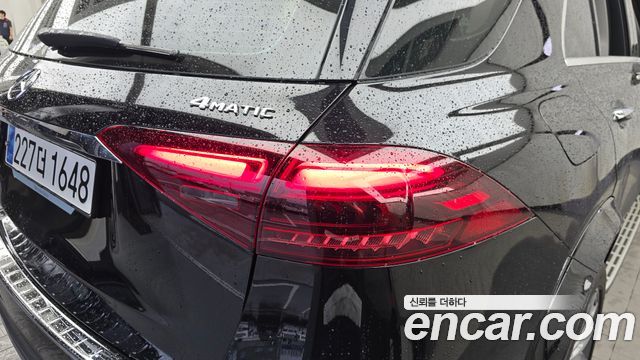 Mercedes-Benz GLE-Class 2024 — photo 9