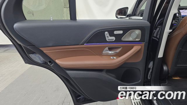 Mercedes-Benz GLE-Class 2024 — photo 15