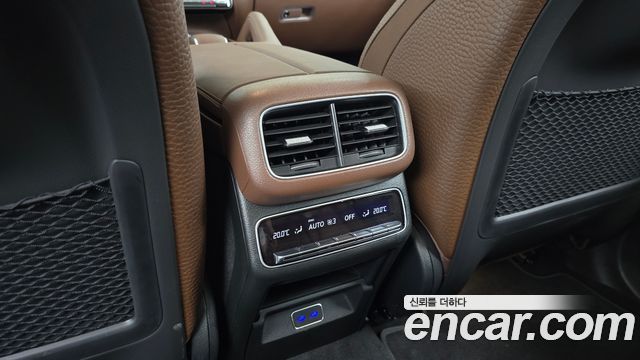 Mercedes-Benz GLE-Class 2024 — photo 31
