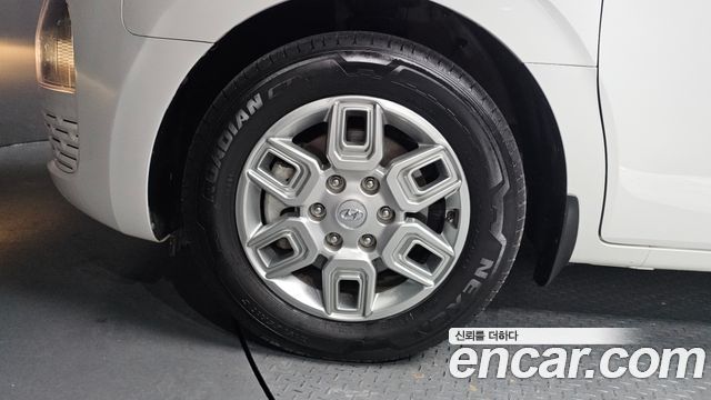 Hyundai Staria 2023 — photo 5