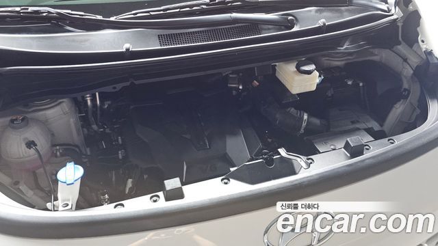 Hyundai Staria 2023 — photo 6
