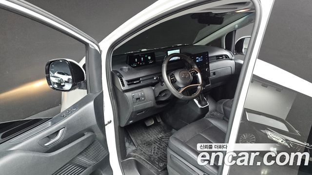 Hyundai Staria 2023 — photo 10