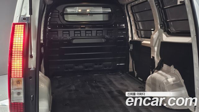 Hyundai Staria 2023 — photo 12