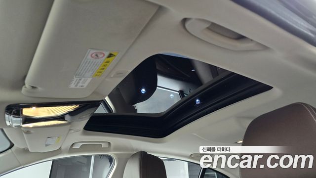 BMW 5-Series 2018 — photo 17