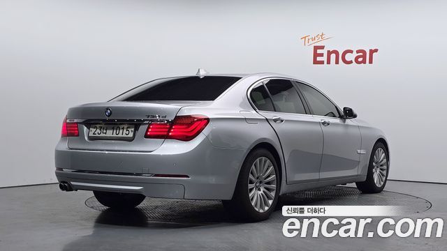 BMW 7-Series 2013 — photo 2