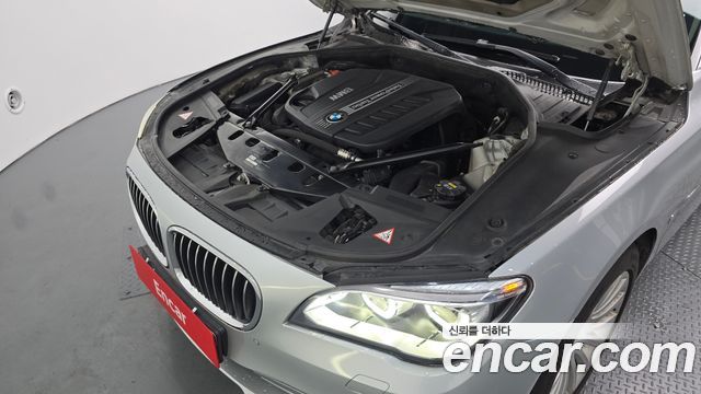 BMW 7-Series 2013 — photo 6