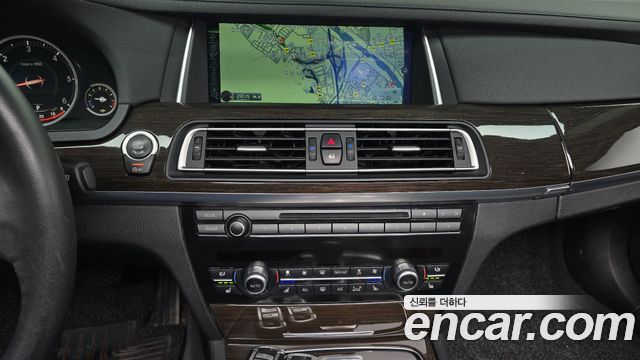BMW 7-Series 2013 — photo 21