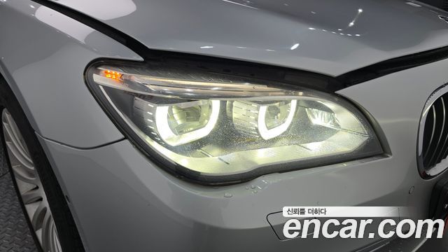 BMW 7-Series 2013 — photo 8